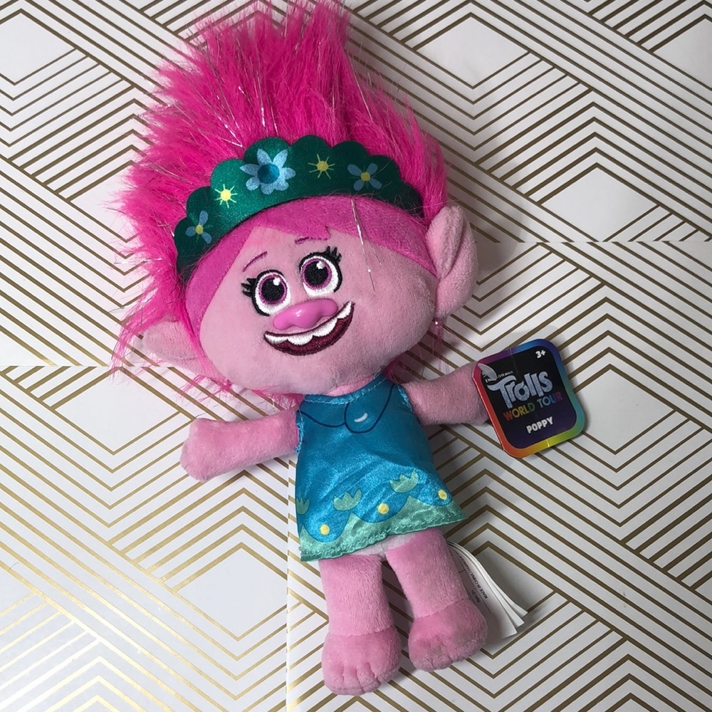 - Dream works plush trolls